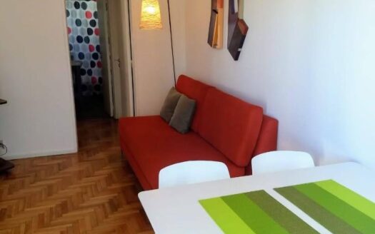 Alquiler temporal Billinghurst 900, Piso 6 FRENTE BALCÓN SUPER EQUIPADO barrio PALERMO