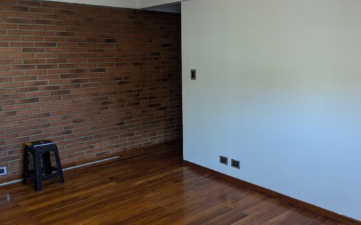 alquiler TRES AMBIENTES  edifico en torre super luminoso