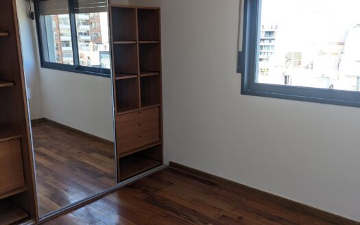 alquiler TRES AMBIENTES  edifico en torre super luminoso