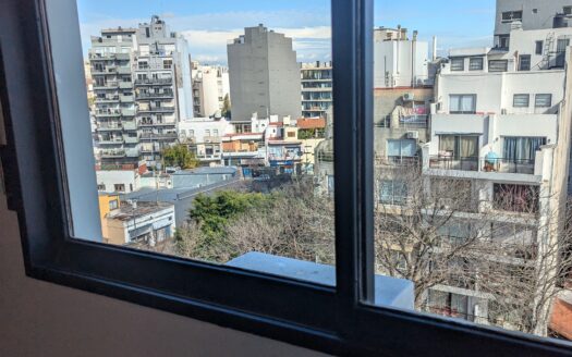 alquiler TRES AMBIENTES  edifico en torre super luminoso