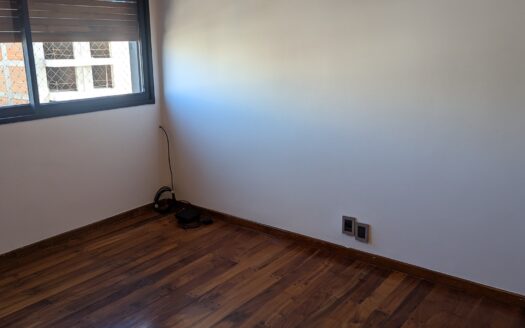 alquiler TRES AMBIENTES  edifico en torre super luminoso