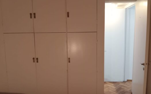 Venta DOS AMBIENTES lateral impecable Apto profesional Pileta Solarium zona Parque Rivadavia