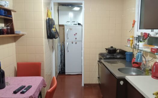 Venta DOS AMBIENTES lateral impecable Apto profesional Pileta Solarium zona Parque Rivadavia