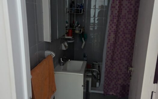 Venta DOS AMBIENTES lateral impecable Apto profesional Pileta Solarium zona Parque Rivadavia