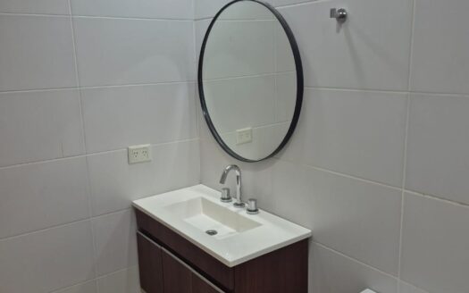 Alquiler MONOAMBIENTE frente balcón impecable NUEVO