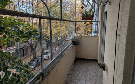 Alquiler Saavedra tres ambientes frente balcón