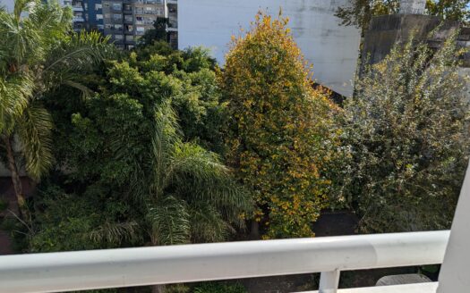 VENTA 3 AMBIENTES balcón C/frente COCHERA FIJA VILLA URQUIZA