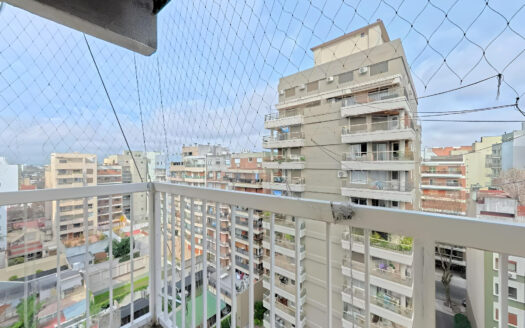 Venta TRES AMBIENTES GRAN BALCÓN C/frente Super luminoso Urquiza R